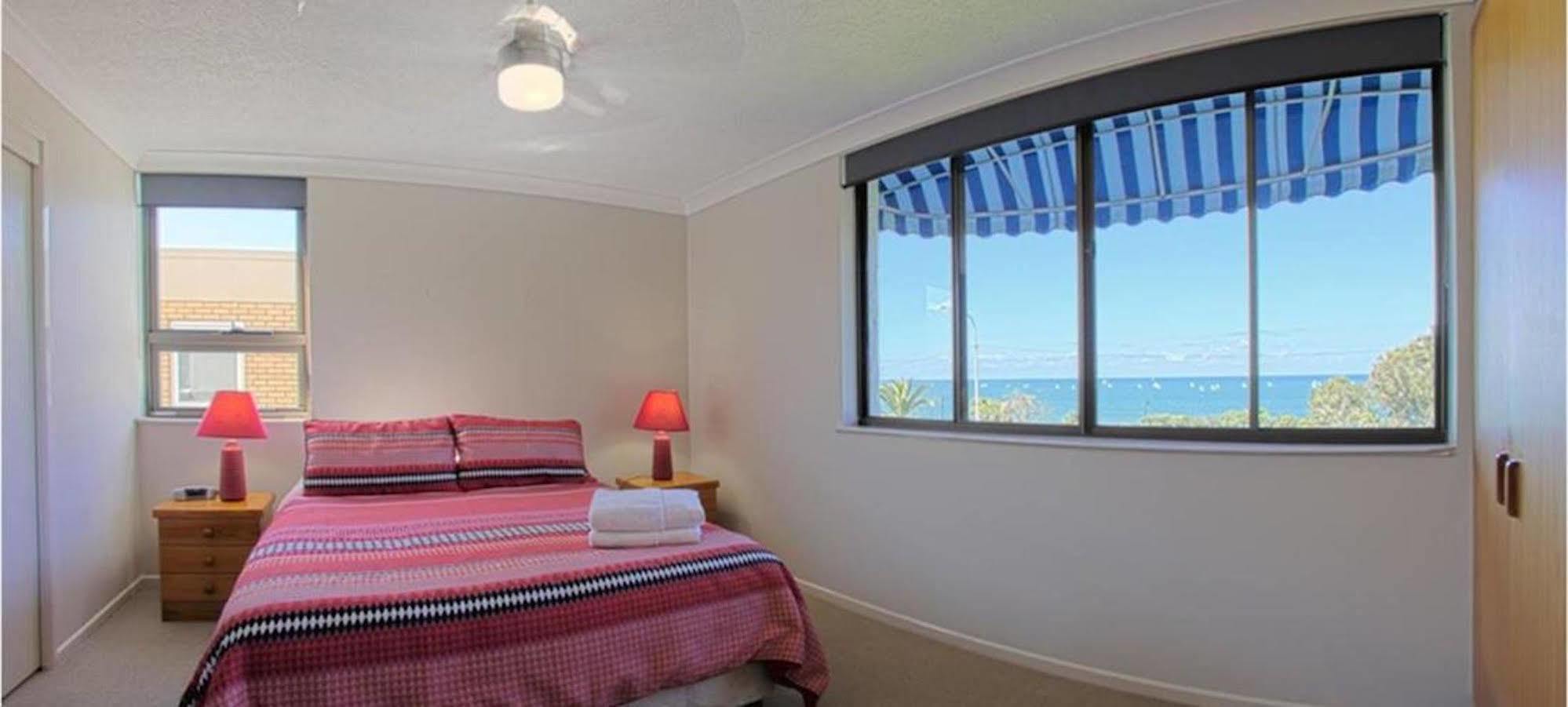Headland Tropicana Resort Alexandra Headland Exteriör bild